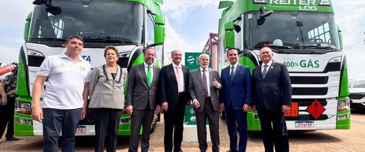 Governador Carlos Brandão participa da cerimônia de sanção da Lei do Combustível do Futuro