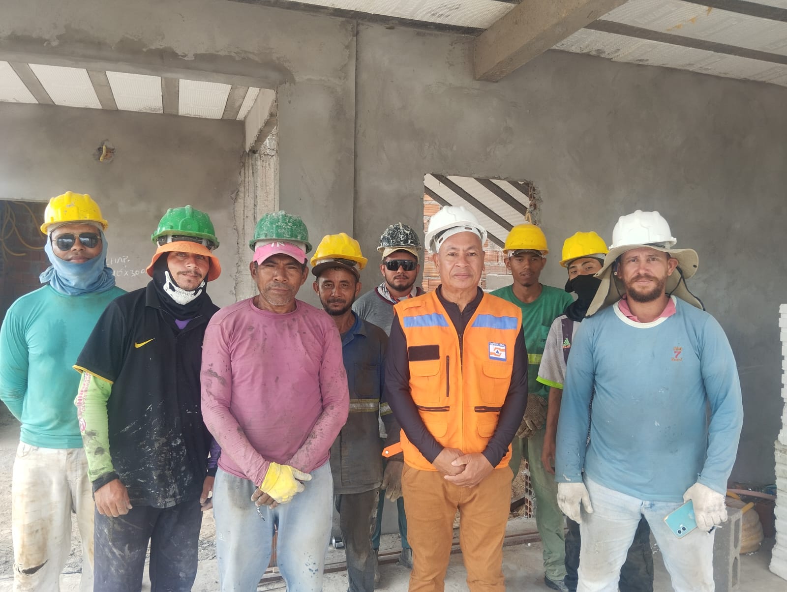 Defesa Civil de Barreirinhas fiscaliza obras da construção civil pela primeira vez na cidade