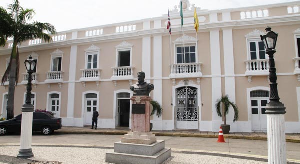 Licitação da Prefeitura de São Luís vira alvo de denúncia ao TCE por suspeita de fraude
