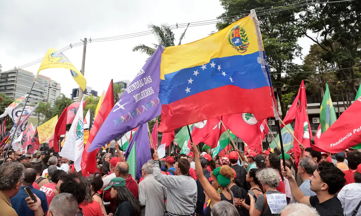EITA! Protesto em SP pede soltura de Maduro e autonomia da Venezuela