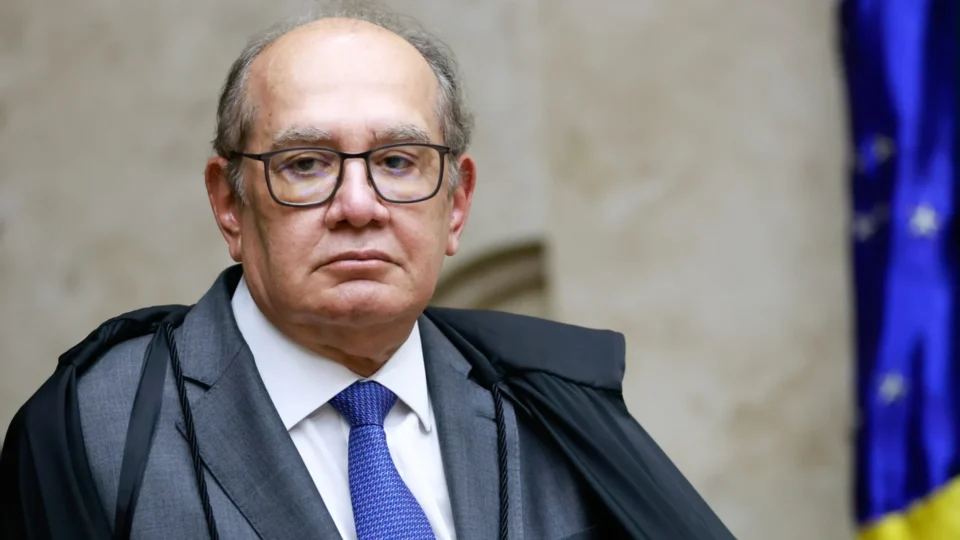 Ministro Gilmar Mendes manda suspender “penduricalhos” do Judiciário e do MP