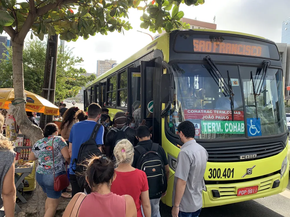 Ônibus do sistema urbano voltam às ruas com 70% da frota em São Luís
