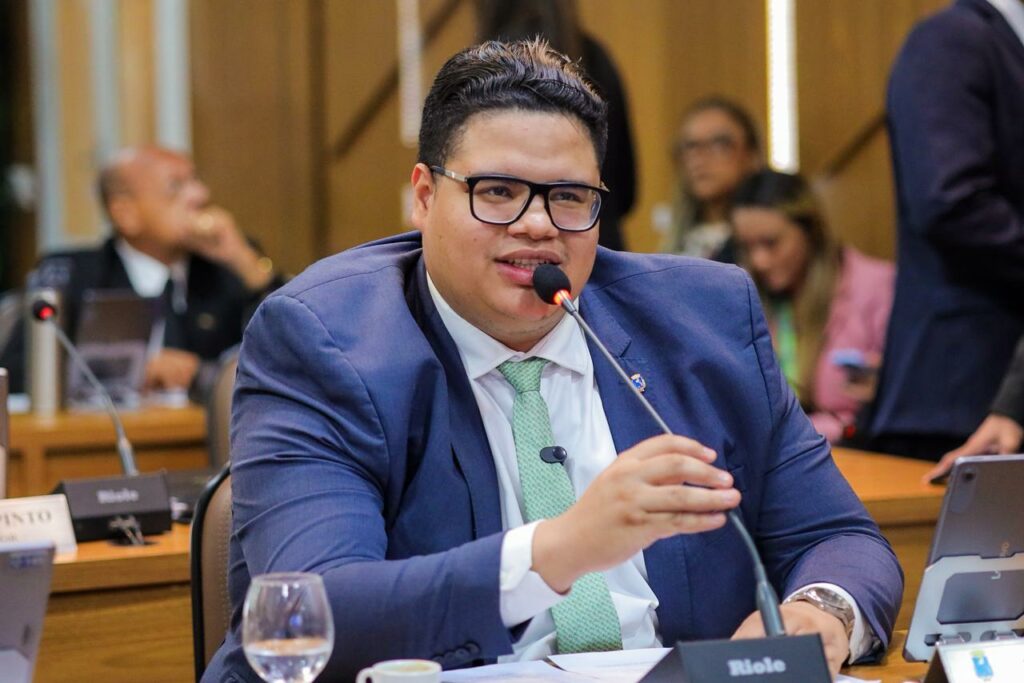 Vereador Marlon Botão é alvo de medida protetiva após denúncias de violência contra ex-companheira